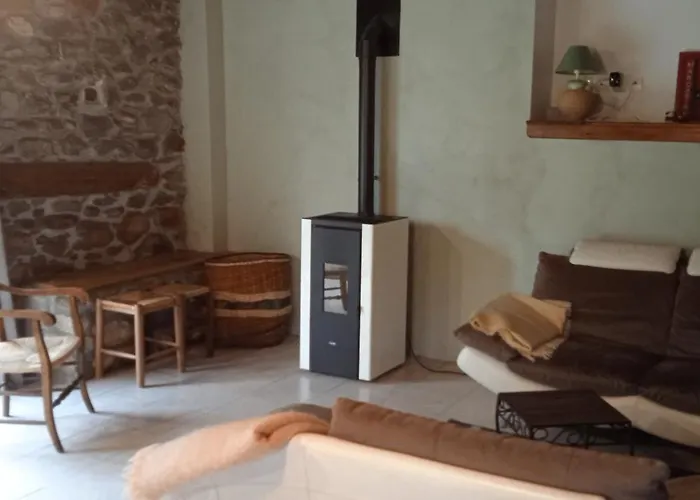 Au Mohair Des Alpy 3* Fougax-et-Barrineuf